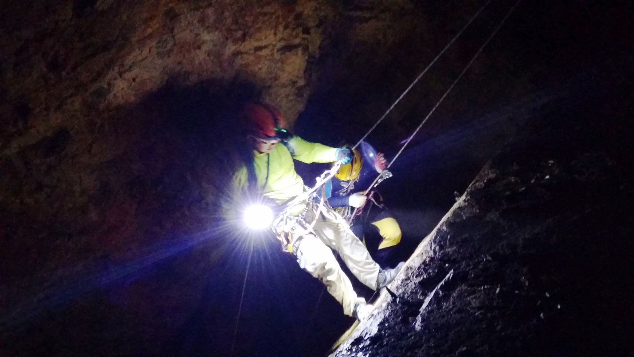 Cave explorers check South Korean gold mine - International Mining