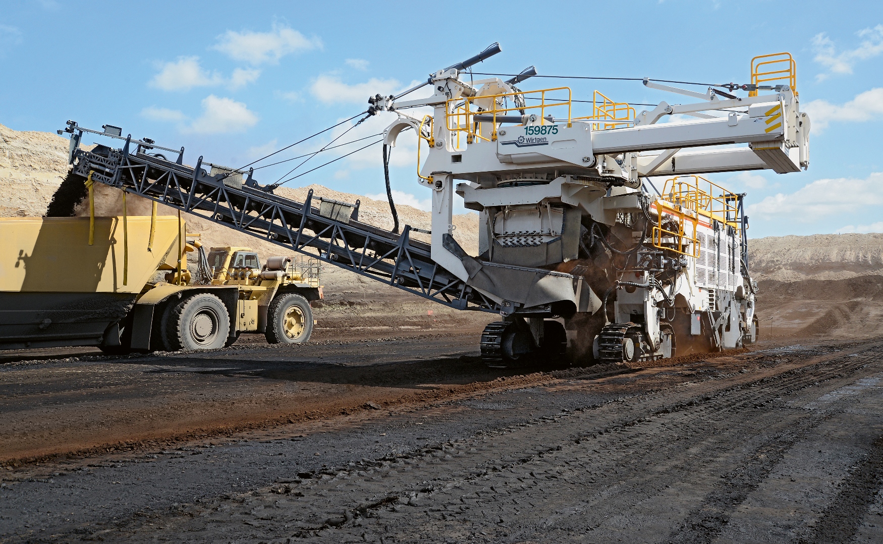 wirtgen-surface-miners-prove-worth-in-texan-coal-international-mining