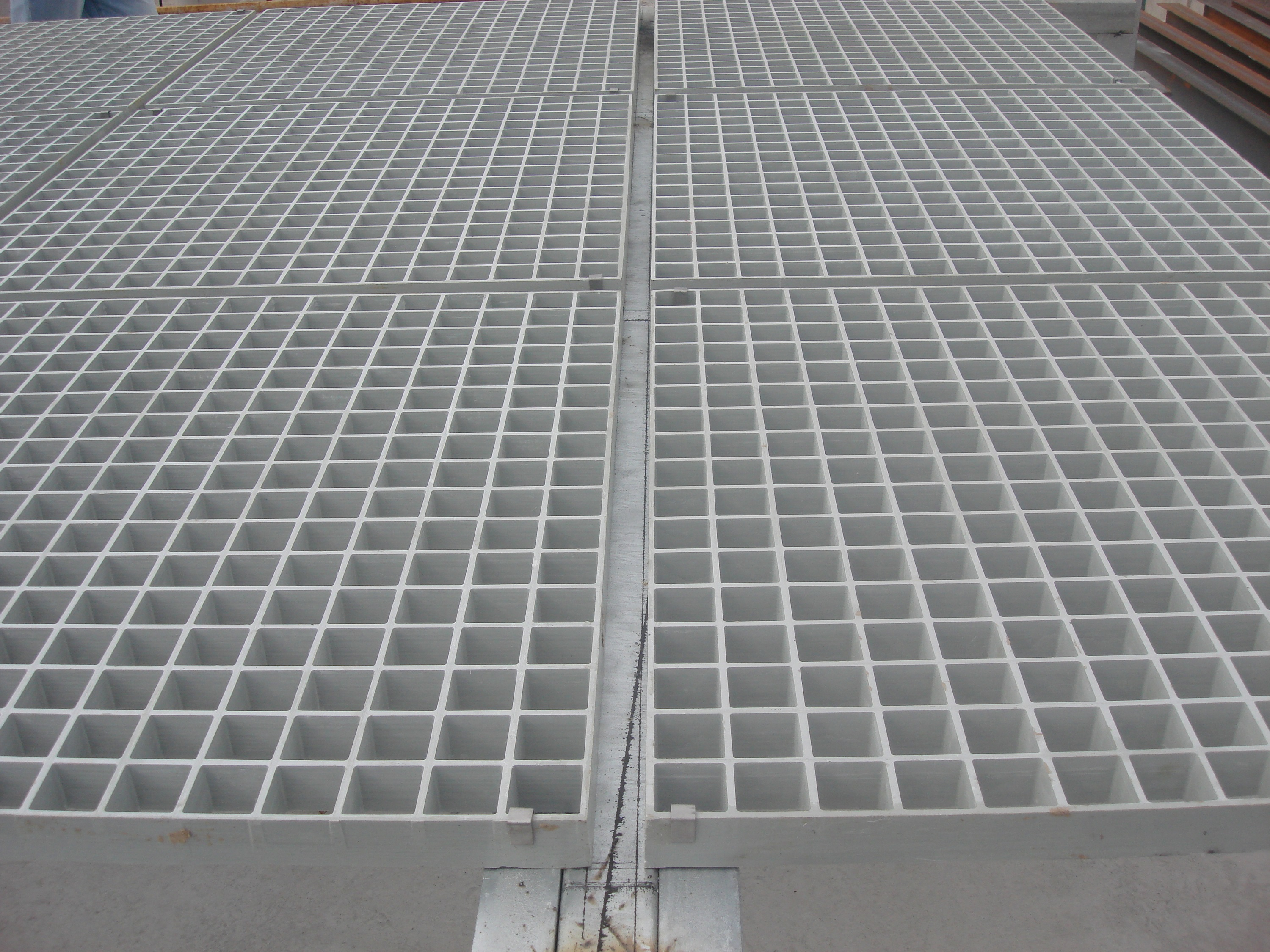 Mine in DRC chooses fibreglass grating and handrails from Andrew Mentis ...