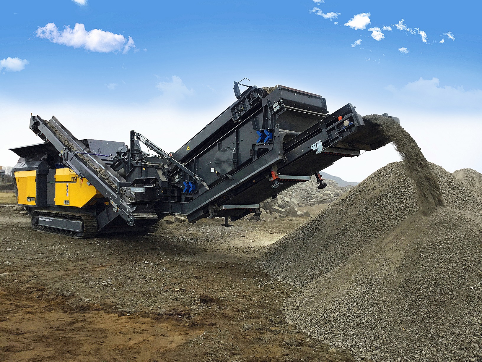 Rubble Master's new large impact mining crushers powered by John Deere ...