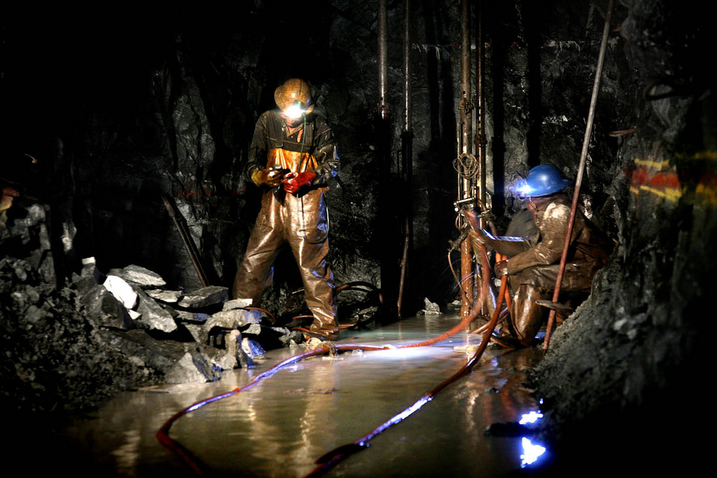 SibanyeStillwater partners with Wits to create the mine of the future