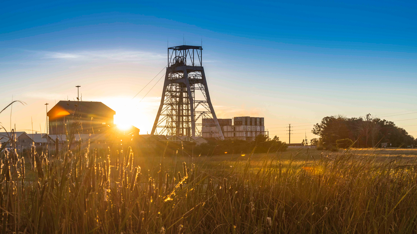 new-pwc-sa-mine-report-points-to-mixed-mining-trends-in-south-africa