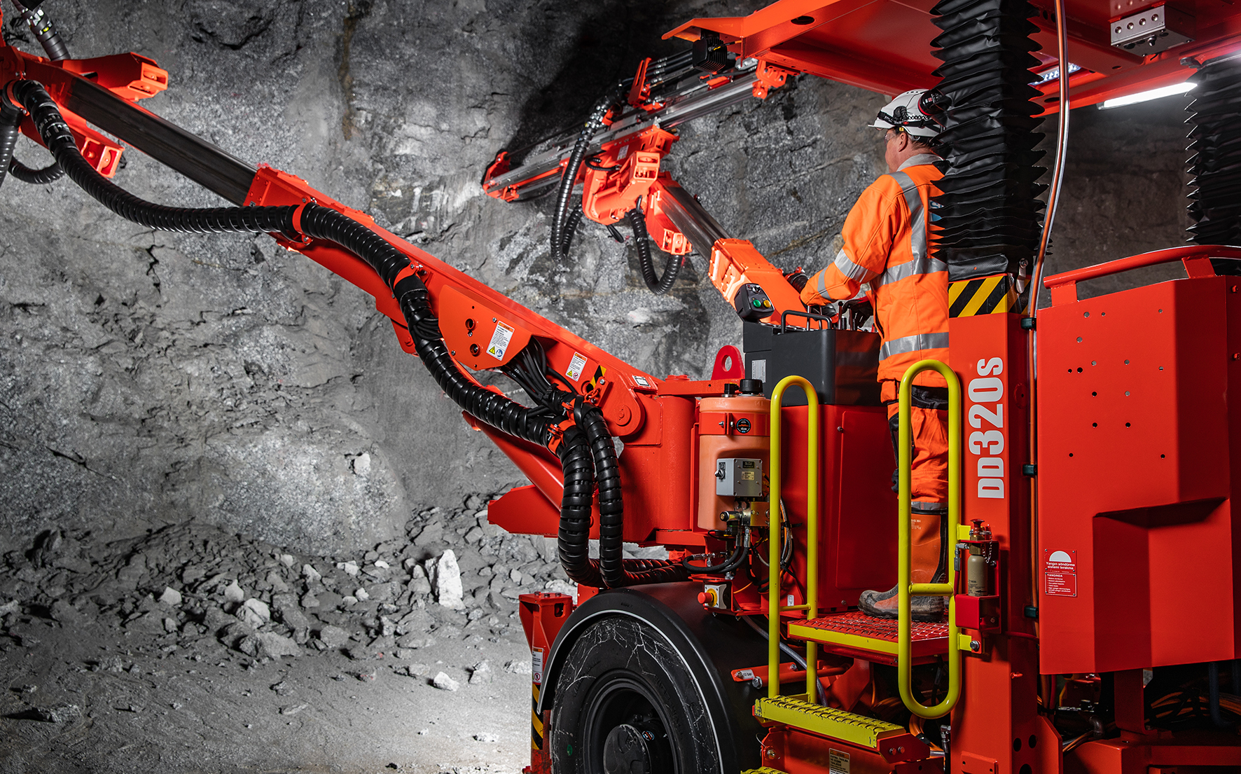 Sandvik Launches New Dd320s Two Boom Jumbo International Mining