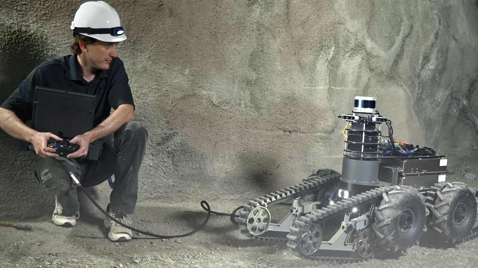 Какой из автономных роботов созданный французским изобретателем. Роботы исследователи. Подземный исследовательский робот. Робот в пещере. Роботы под землей.