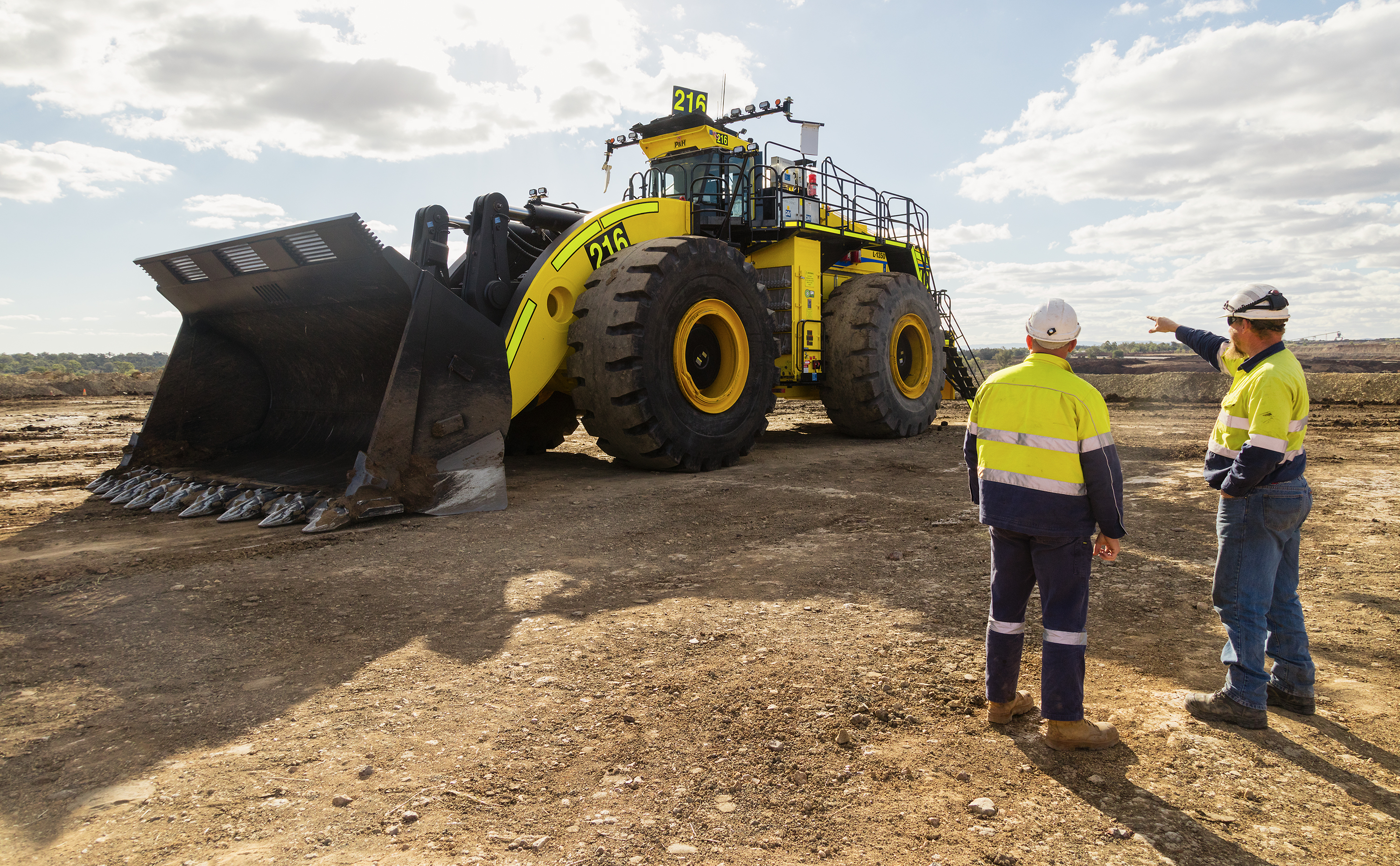 construction-mechanical-digger-front-end-loader-13761279-png