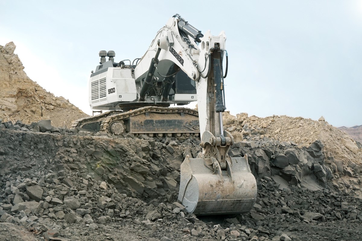 Liebherr Annual Report Highlights Order For 28 Excavators For Pakistan S Thar Block I Coal Mine International Mining