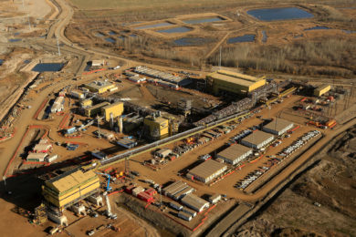 Syncrude awards construction and site maintenance services agreement to Worley