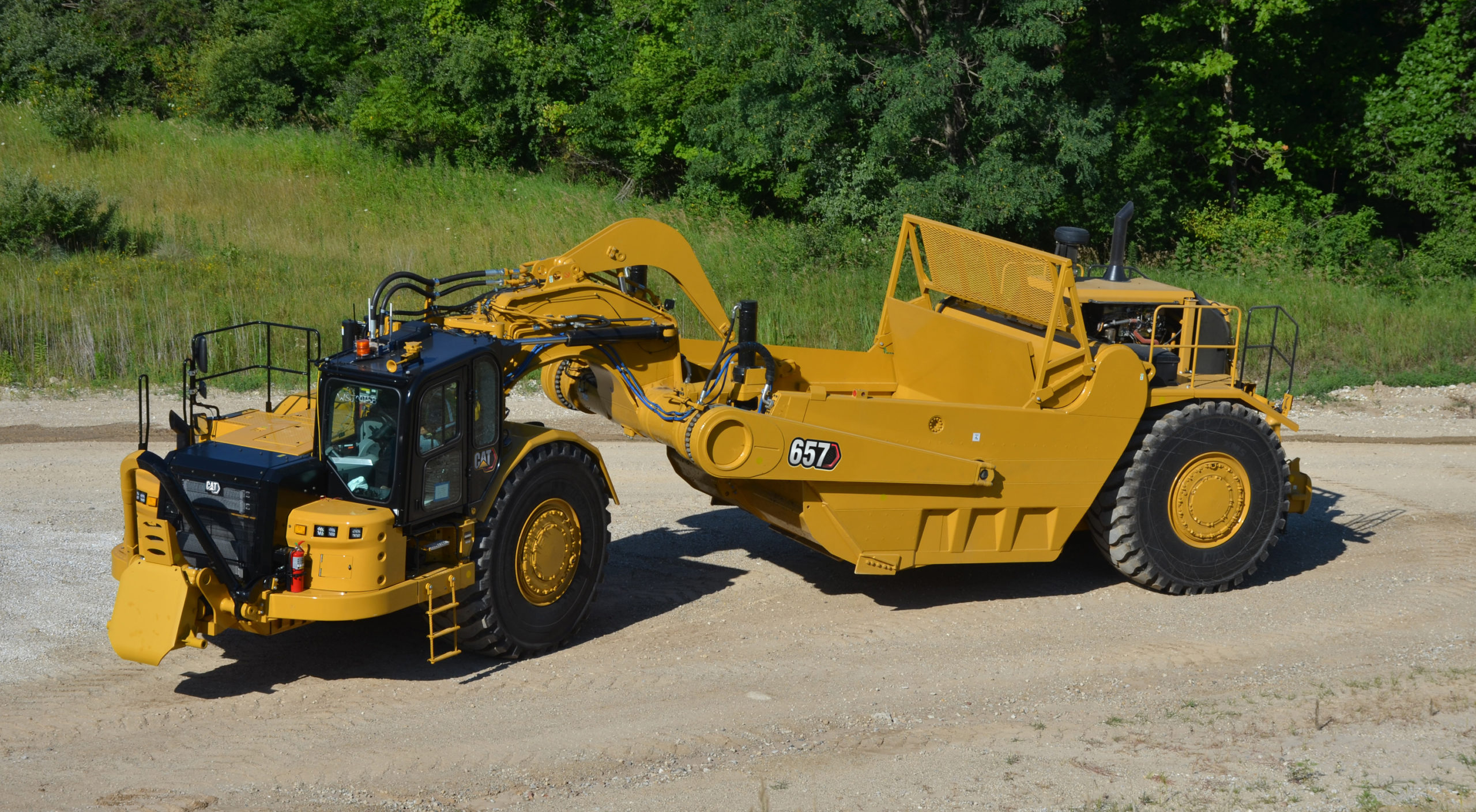 Cat Bolsters Earthmoving Credentials With New 657 Wheel Tractor Scraper 