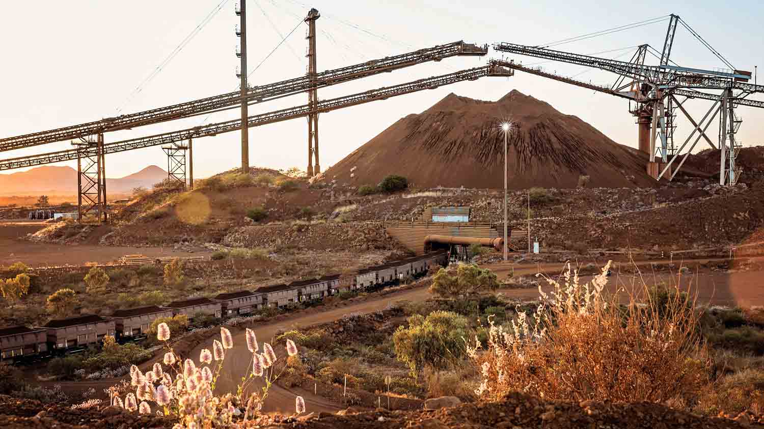 Руд mine. Железная руда. Руды Австралии. Железная руда в Австралии. Iron ore Mining.