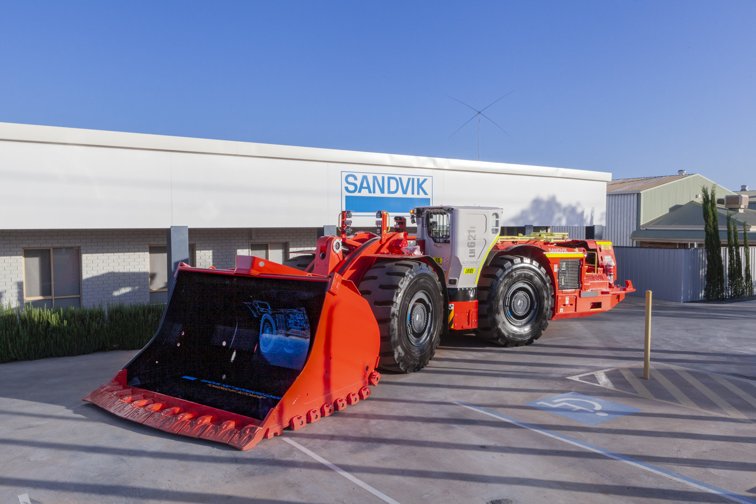 Sandvik delivers 100th automated loader in APAC region