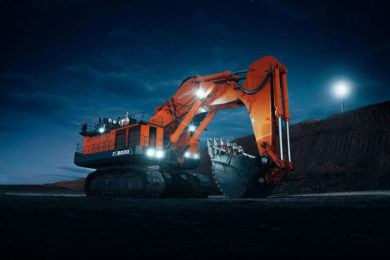 The state of the art Hitachi EX2000-7 and EX8000-7 complete its mining Dash-7 mining excavator line-up