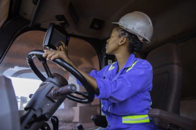 Anglo’s Kumba Iron Ore awards $100 million plus Kolomela mining contract to community-based & black-owned joint venture