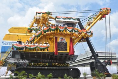 Coal India begins operation of EKG-20 mining shovel, the first of 11 ordered from IZ-KARTEX