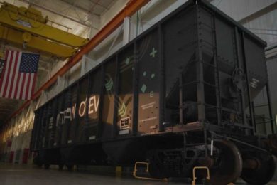 Intramotev deploys self-propelled battery-electric railcars on private coal haulage line in US