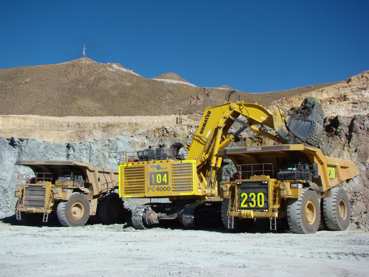 Hexagon’s Mining division deploys fleet management, safety suite at San Cristóbal in Bolivia - International Mining