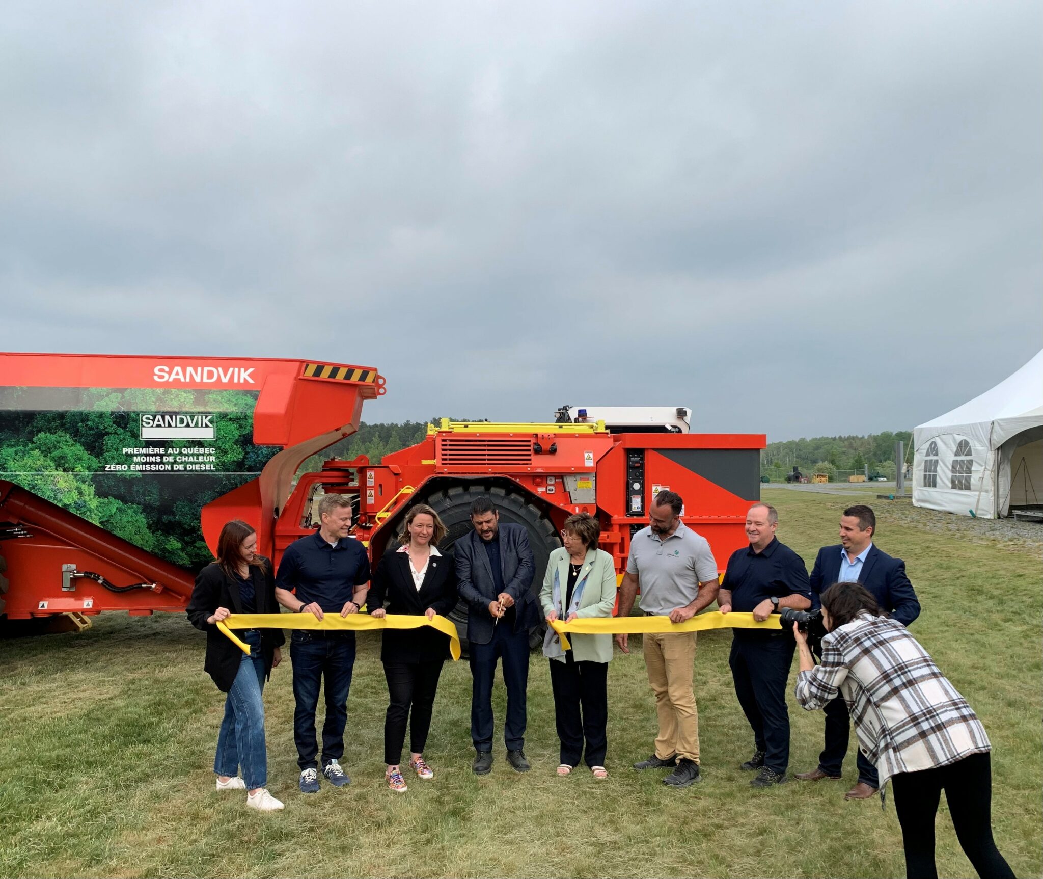 Eldorado's Lamaque mine receives first Sandvik TH550B battery-electric truck - International Mining