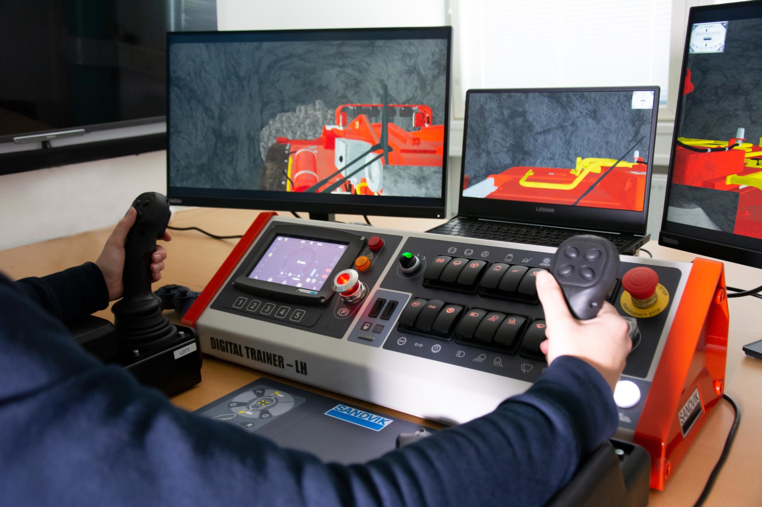 Redpath Australia upskilling operators with Sandvik’s latest digital technology - International Mining