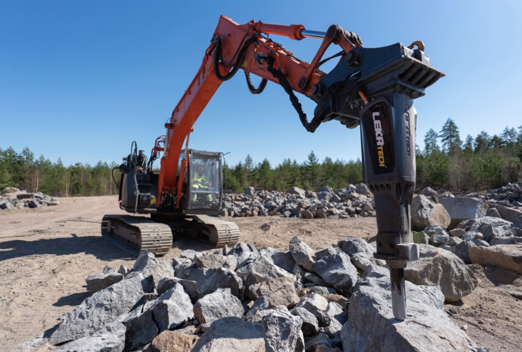 Lekatech Electric Hammer 'reshapes' the market for impact hammers - International Mining