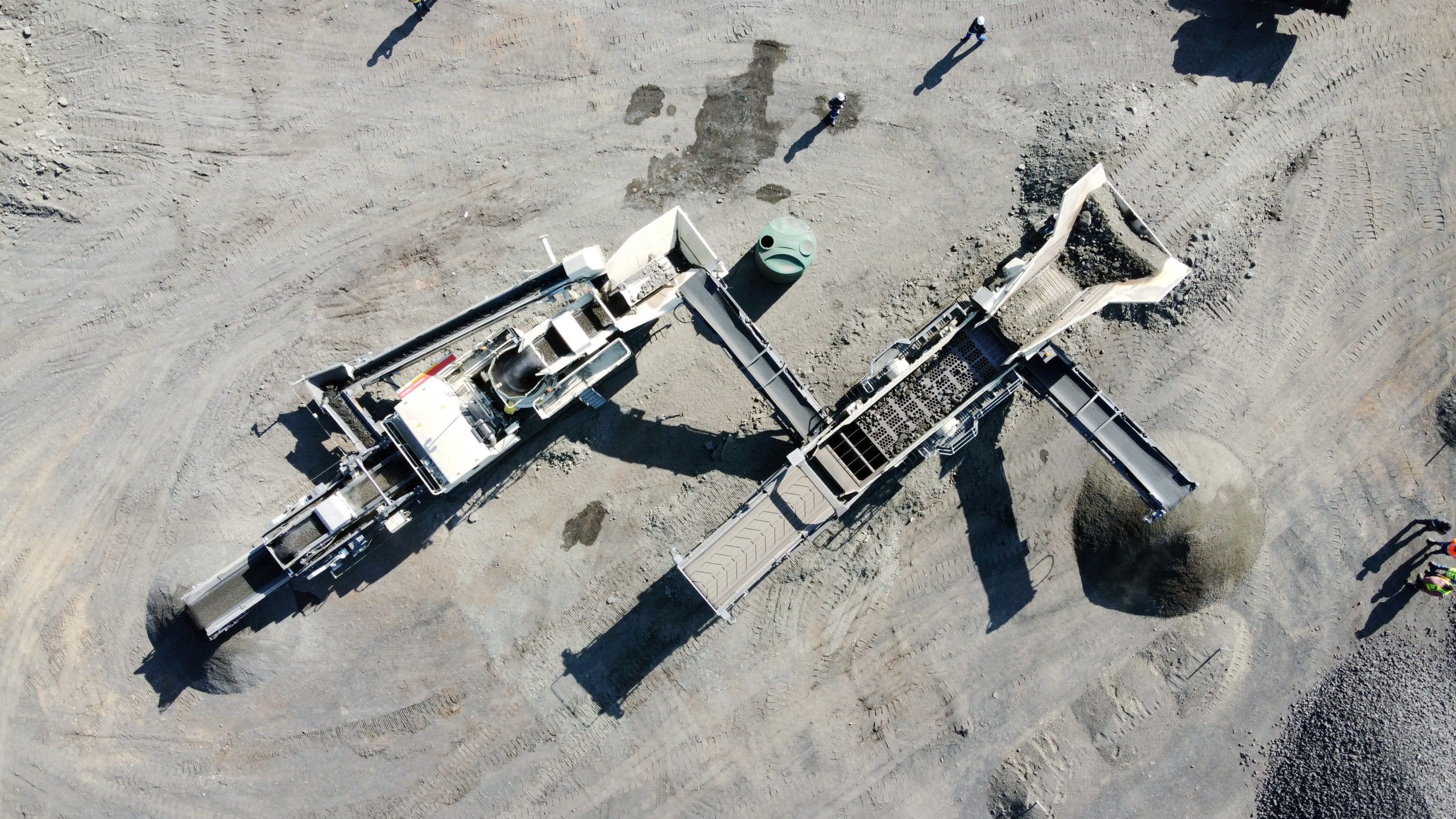 Three-machine train Metso mobile crusher ups productivity at chrome mining project - International Mining