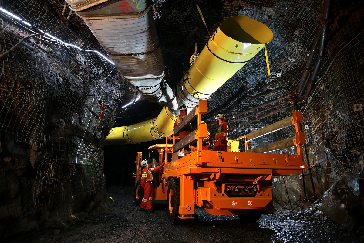 MacLean bringing Torex-bound BEV Scissor Lift to Acapulco mining show - International Mining