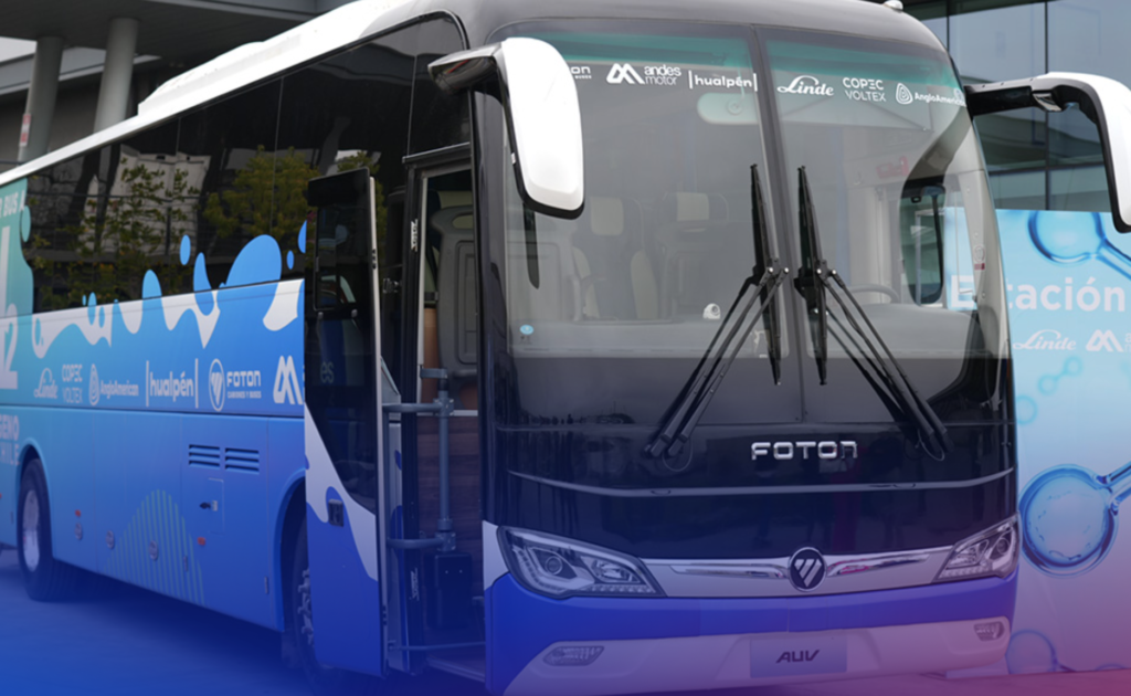 Anglo American lanza el primer autobús propulsado por hidrógeno en Chile
