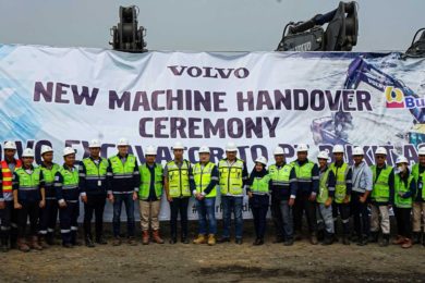 Volvo CE’s ITU dealer delivers another 21 excavators to PT Bukit Asam