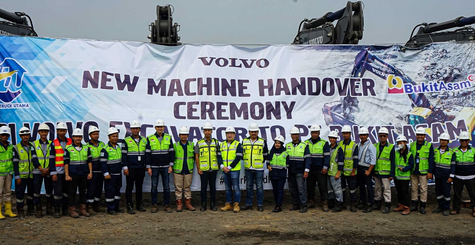 Volvo CE's ITU dealer delivers another 21 excavators to PT Bukit Asam - International Mining