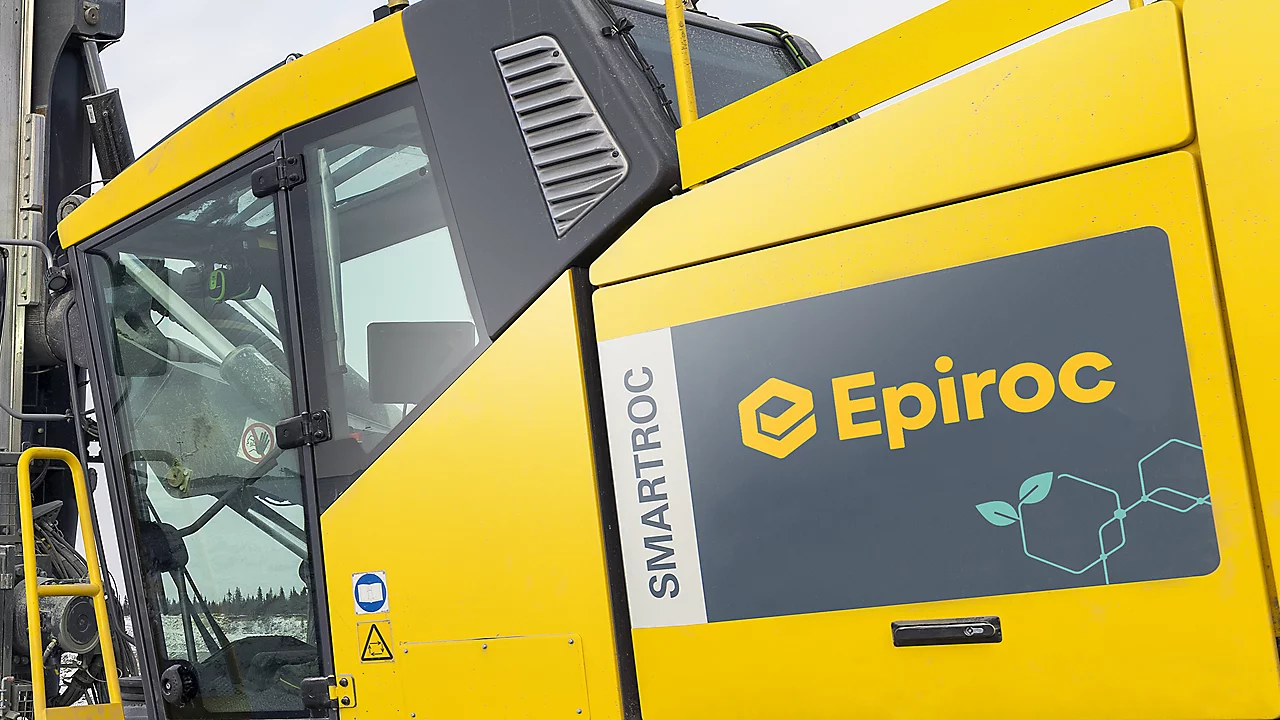 Epiroc partners with Capital on SmartROC D65 battery-electric drill trial at Sukari - International Mining