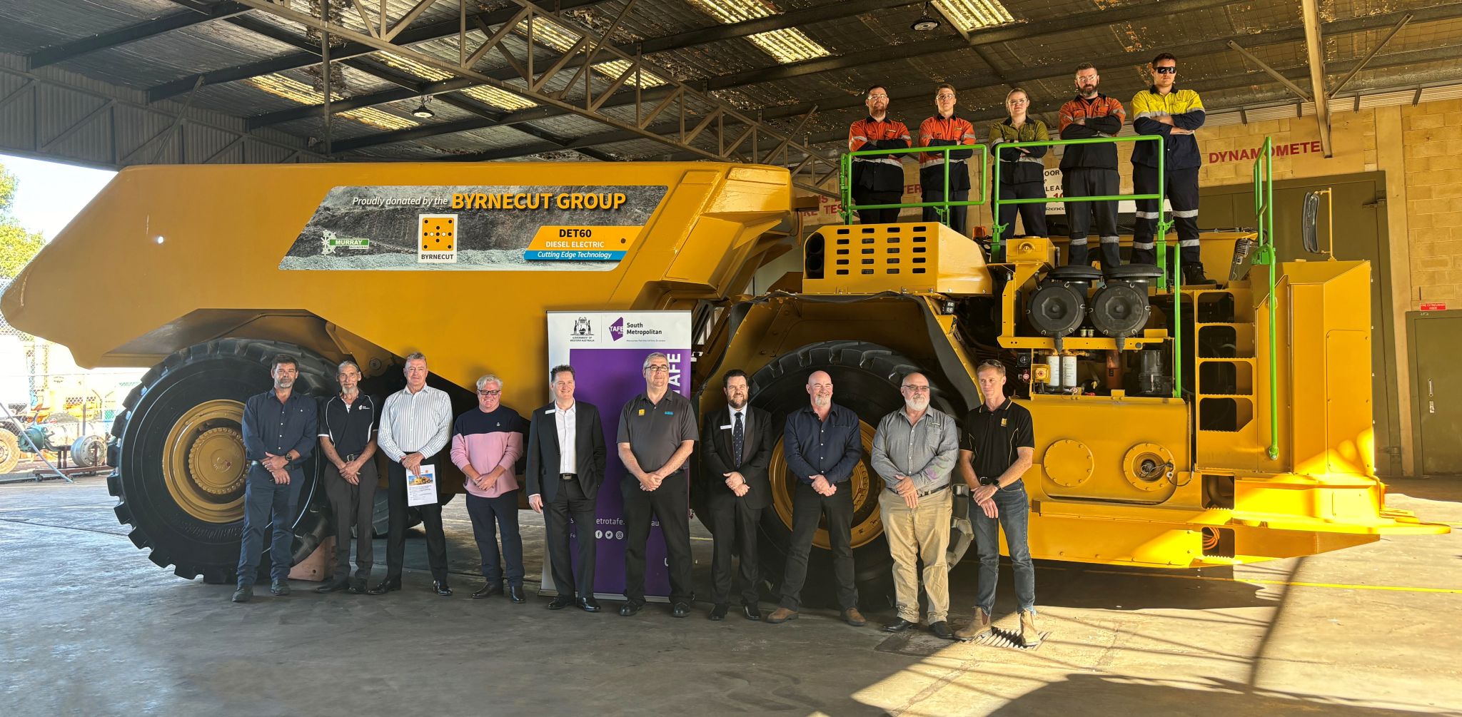 Byrnecut donates diesel-electric 60 t underground truck to South Metropolitan TAFE - International Mining