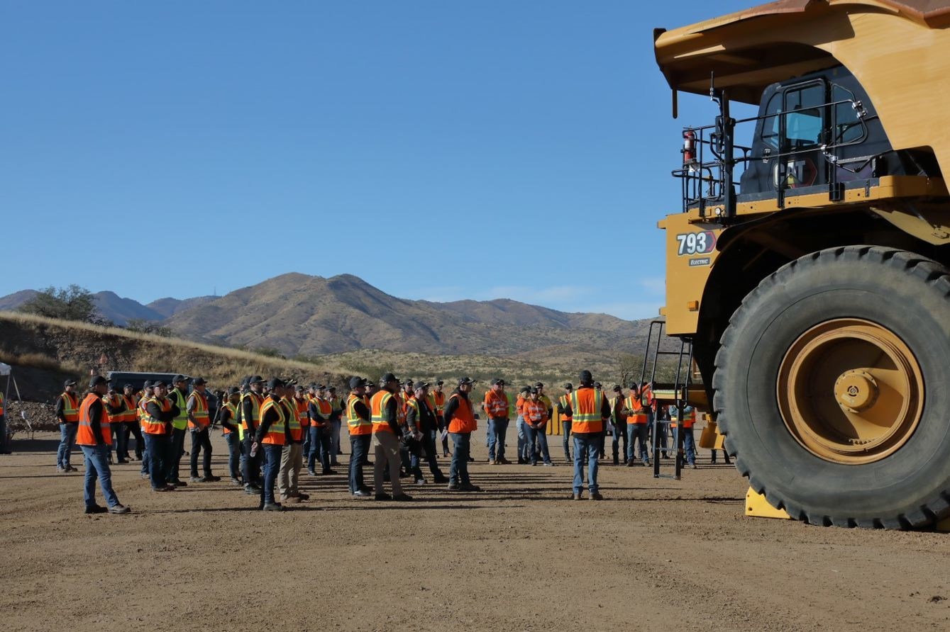 BHP, Rio Tinto, Caterpillar and Komatsu agree on Pilbara battery truck testing plan - International Mining