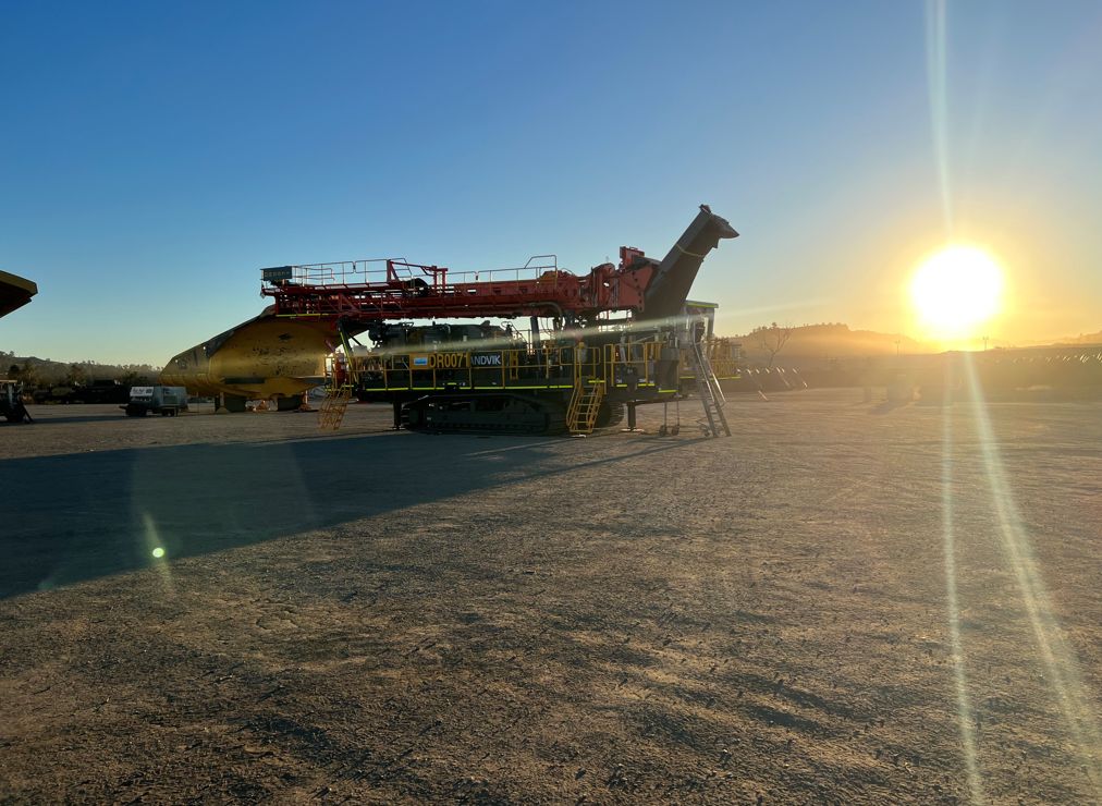 Sandvik delivers fifth DR412i rotary blasthole rig to Glencore's Hail Creek - International Mining