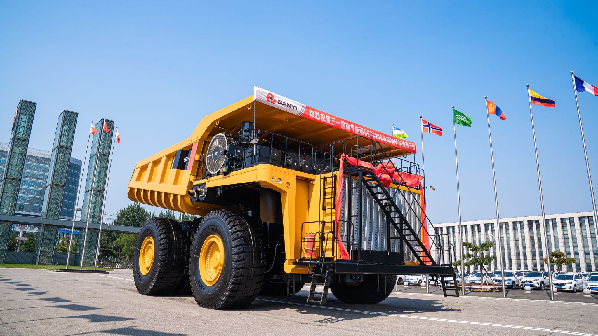 SANY launches SET320S hybrid mining truck in Shenyang - International Mining