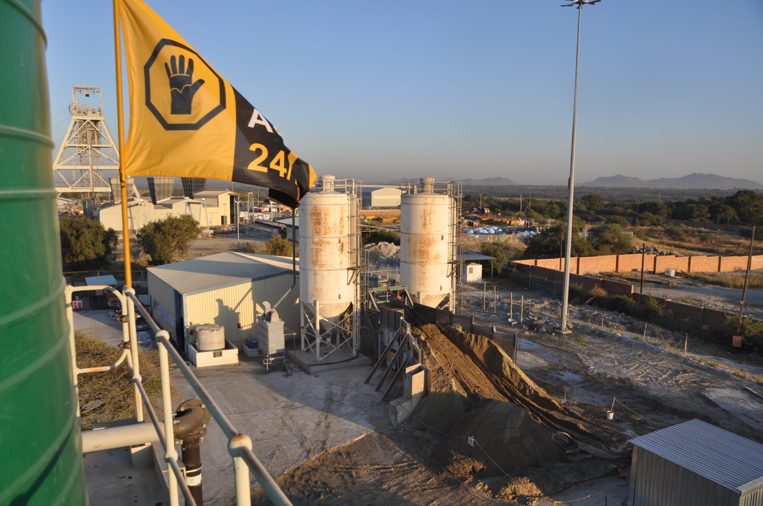 Murray & Roberts Cementation grout plant achieves 20 years without a single LTI - International Mining