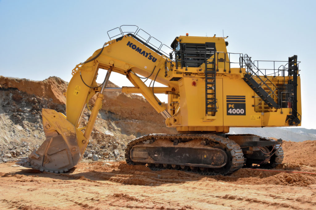 Komatsu showcases electrically powered PC4000-11E hydraulic mining excavator at MINExpo 2024 - International Mining