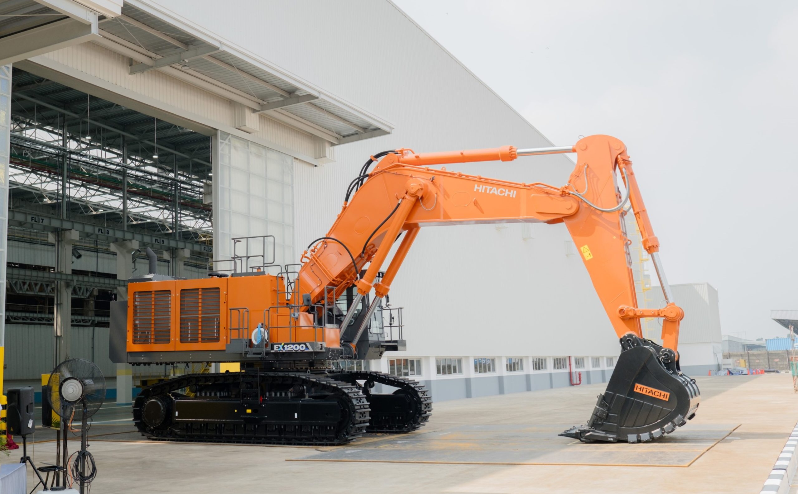 Hitachi to begin mass production of 120 t class mining excavators in Indonesia - International Mining