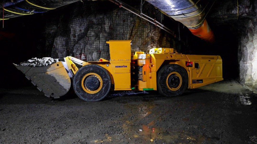 Komatsu unveils new underground hard rock BEVs at MINExpo including WX04B - International Mining