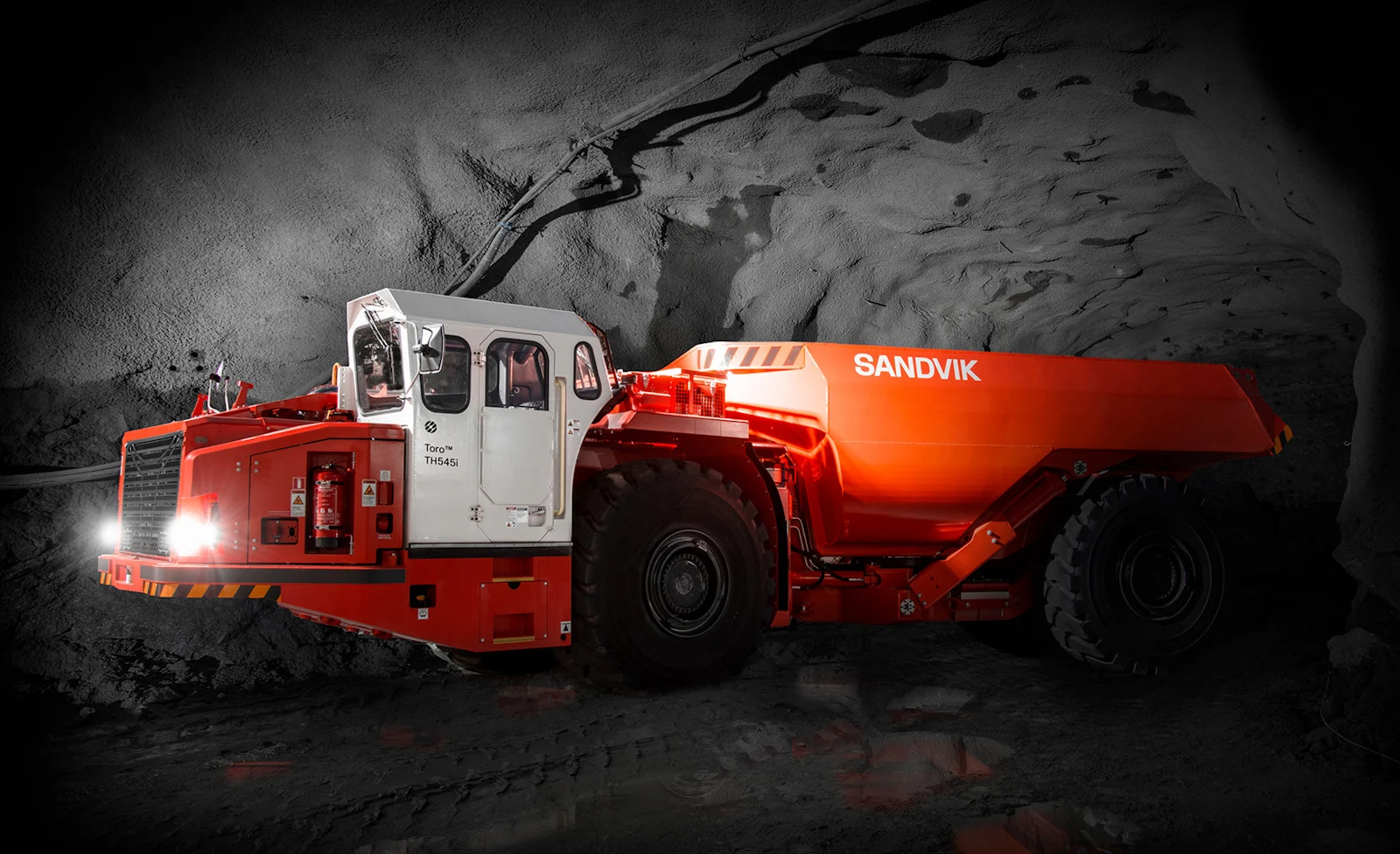 Sandvik & customer achieve fully autonomous low profile truck loop in Zimbabwe - International Mining